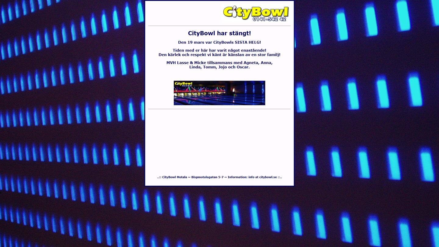 Cosmic Bowling & Restaurang - Bowlinghall interiör